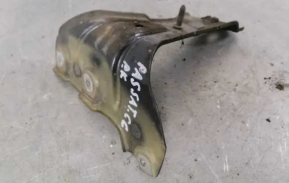Volkswagen PASSAT CC Fender mounting bracket 3C8821141