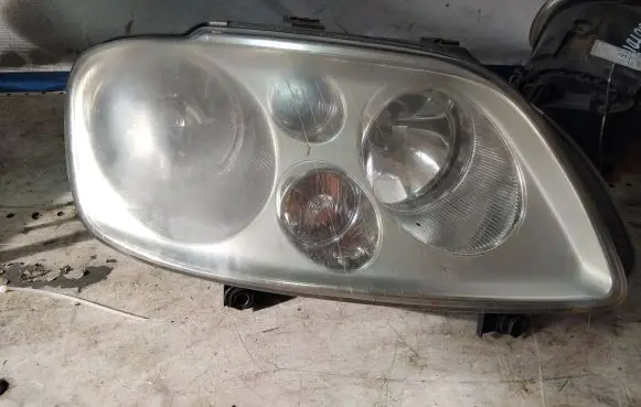 Volkswagen Touran I Headlight/headlamp 20A387