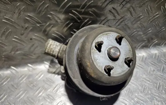 Volvo 740 Water pump