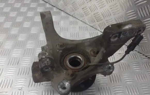 Opel Signum Front wheel hub spindle knuckle