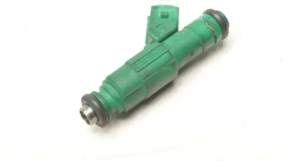 Volvo V70 Fuel injector 9202100