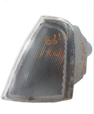 Opel Omega A Front indicator light 16767716 1226050 90397083