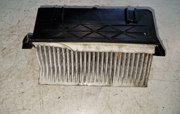 Mercedes-Benz E W212 Air filter 0261230190