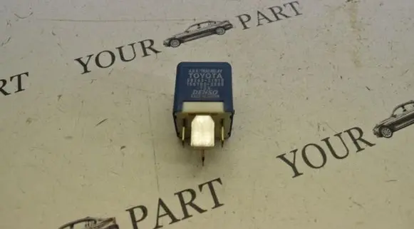 Toyota RAV 4 (XA30) ABS relay 8826321010