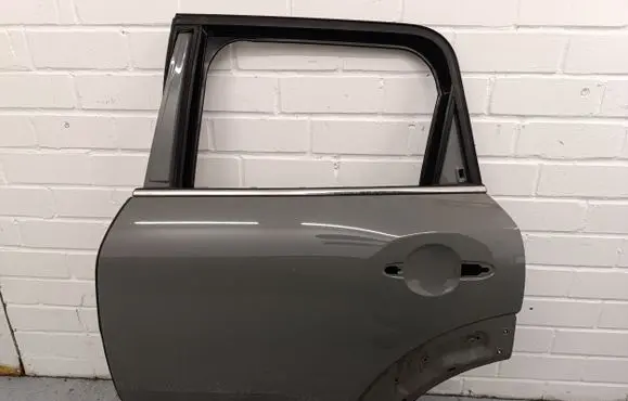 Mini Cooper Countryman F60 Rear door