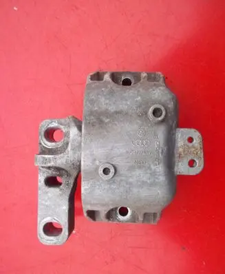 Volkswagen Golf IV Engine mount bracket 1J0199262BF