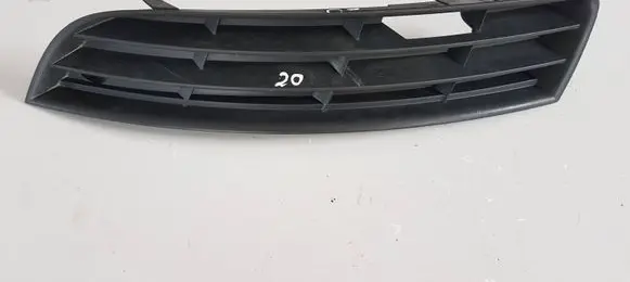 Volkswagen PASSAT B6 Front bumper lower grill 3C0853665