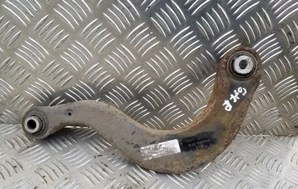 Rear control arm