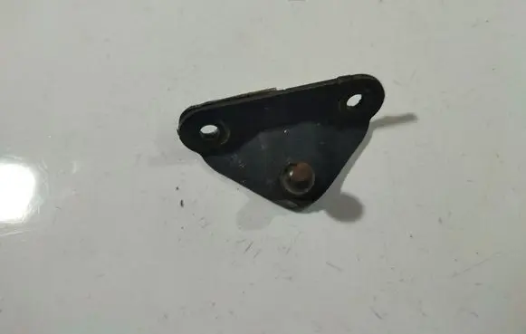 Opel Zafira A Rear door lock loop/hook striker 