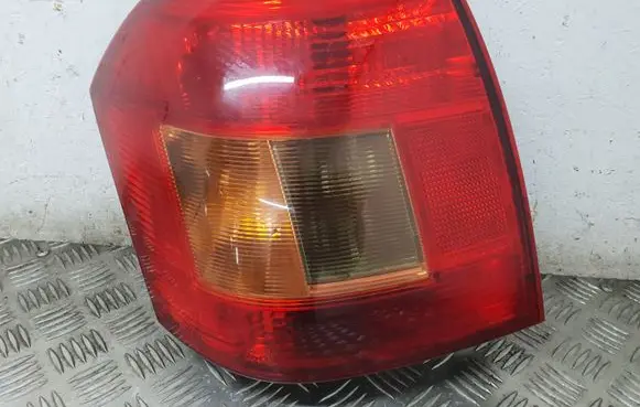 Toyota Corolla E120 E130 Rear/tail lights 02510459