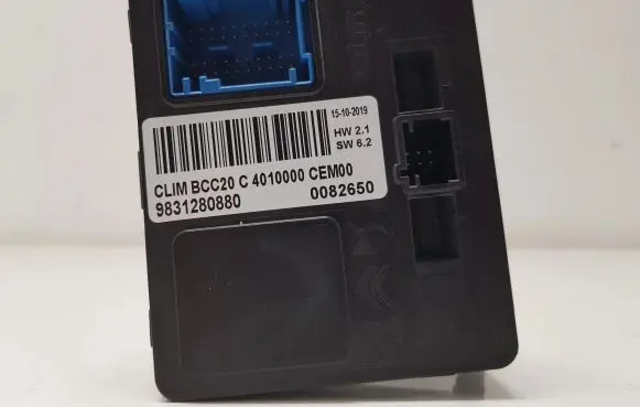 Opel Corsa F Air conditioner control unit module 9831280880