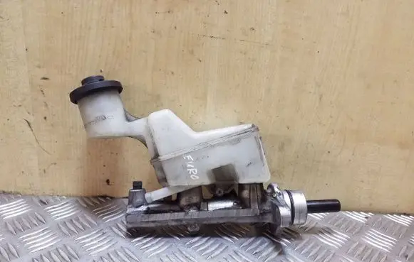 Toyota Corolla E120 E130 Master brake cylinder