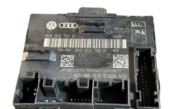 Audi A1 Door control unit/module 8X0959793B