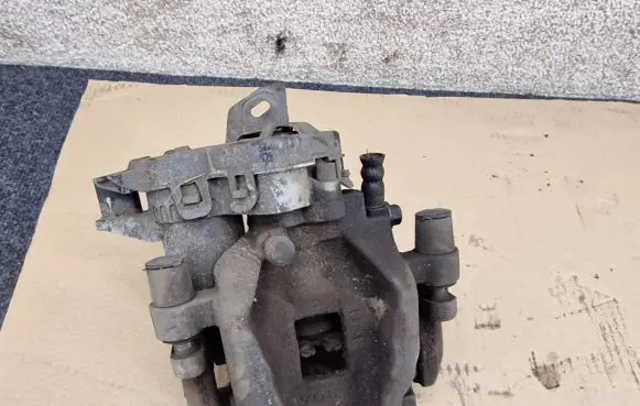 Volvo XC90 Rear brake caliper 32217364 31687559
