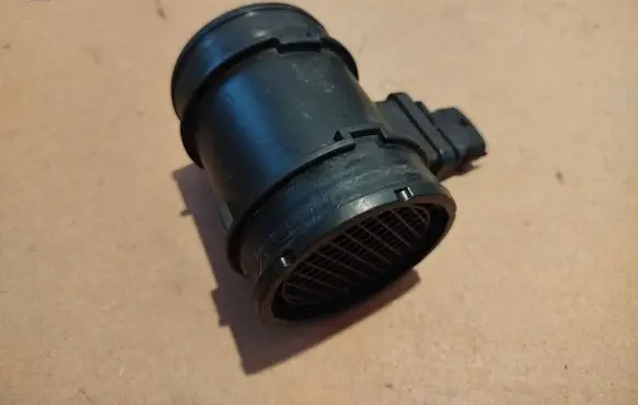 Alfa Romeo 159 Mass air flow meter 127613br pbtgf30