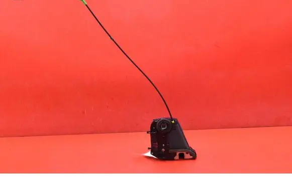 Toyota Yaris Rear door lock