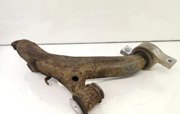 Lexus IS 220D-250-350 Front lower control arm/wishbone