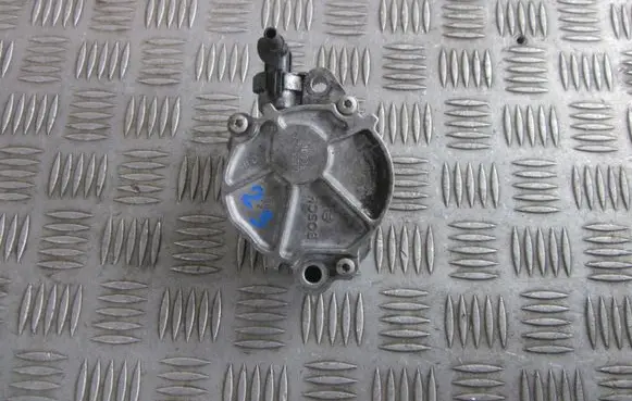 Citroen C4 I Picasso Vacuum pump D156-2A30090