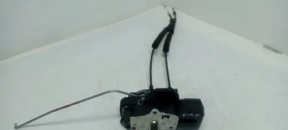 Chevrolet Captiva Front door lock