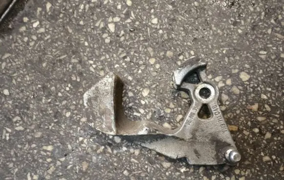 Ford Galaxy Gear selector/shifter in gearbox 7M3711046