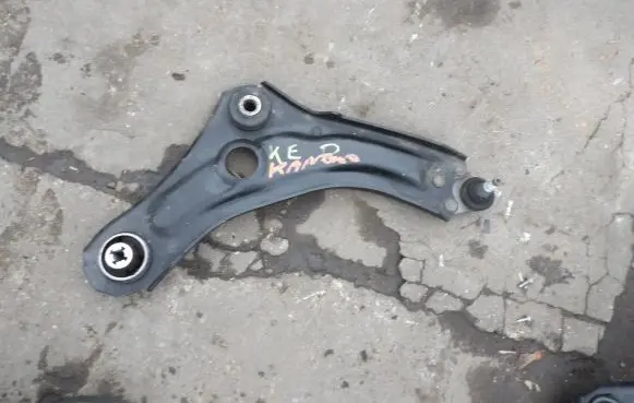 Renault Kangoo III Front lower control arm/wishbone