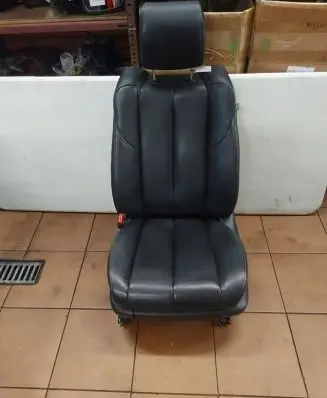 Mazda CX-7 Front driver seat 