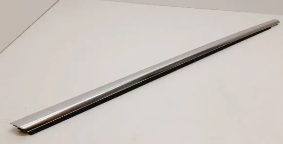Volvo V70 Front door glass trim molding 30661120