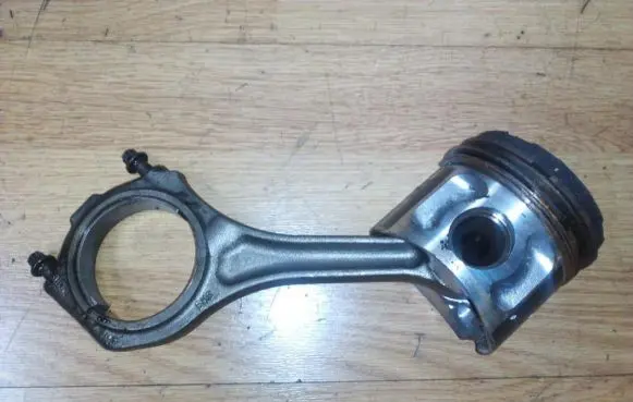 Audi A6 S6 C5 4B Piston with connecting rod