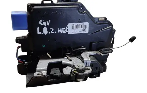 Volkswagen Golf V Rear door lock 7L0839015D