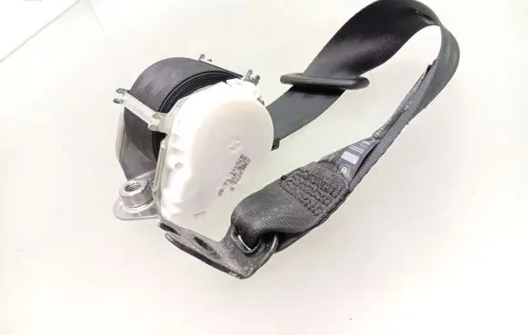 Volkswagen PASSAT B7 Rear seatbelt 3C9857805