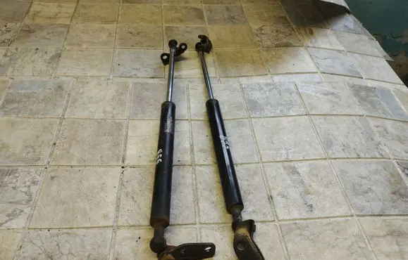 Honda Jazz Tailgate/trunk strut/damper C16130 C36129