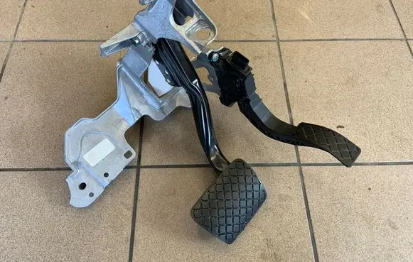 Audi Q5 SQ5 Pedal assembly 8W1723117 8W1723523 8W1723140B