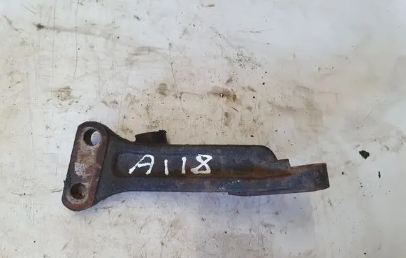 Toyota Avensis T220 Engine mounting bracket NOCODE