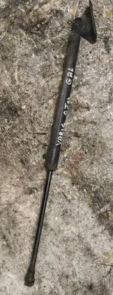 Toyota Yaris Tailgate strut 
