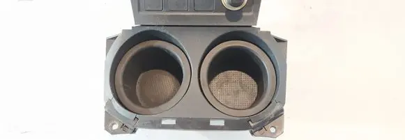 Cup holder front
