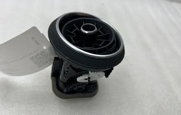 Dashboard side air vent grill/cover trim