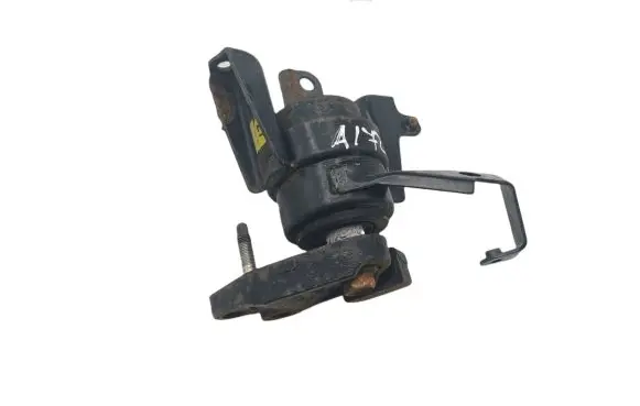 Toyota Avensis T250 Engine mount bracket NOCODE