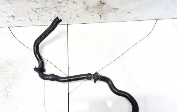 Peugeot 3008 I Engine coolant pipe/hose