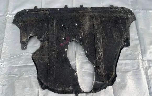 Jeep Cherokee Engine splash shield/under tray