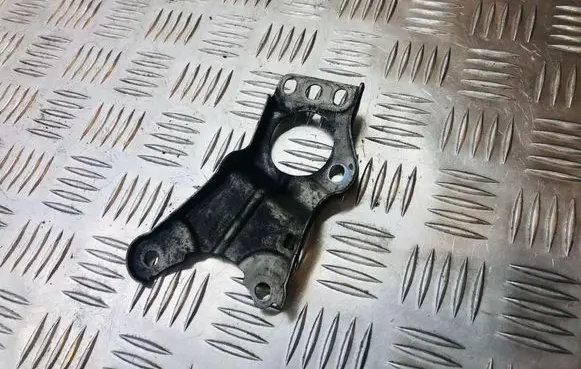Mercedes-Benz E W212 Engine mounting bracket A642141034D
