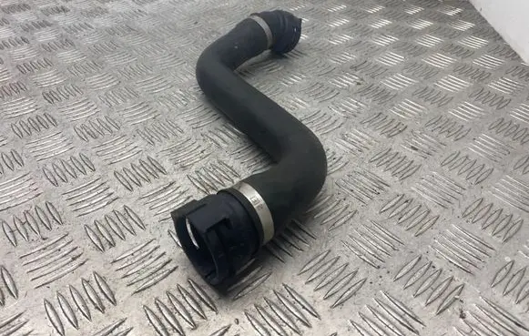 BMW 5 E60 E61 Engine coolant pipe/hose 7789742