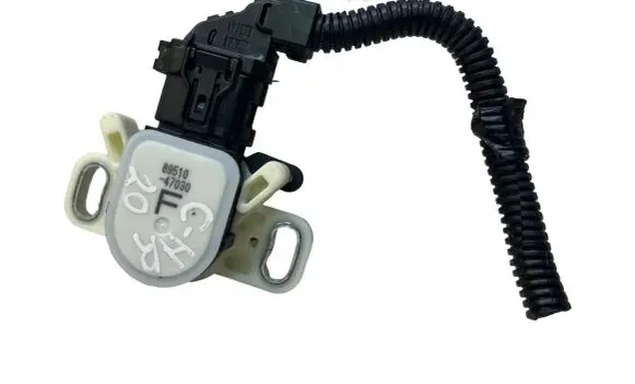 Toyota C-HR I Brake pedal sensor switch 8951047030 82821B2050
