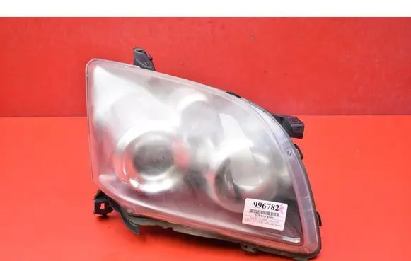 Toyota Avensis Verso Headlight/headlamp 35-108