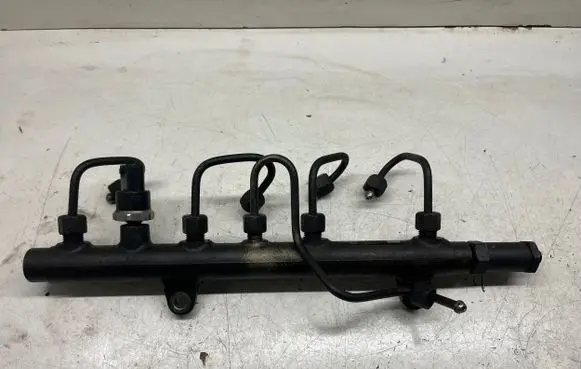 Renault Trafic II (X83) Fuel main line pipe 8200347176 139342 0445214024