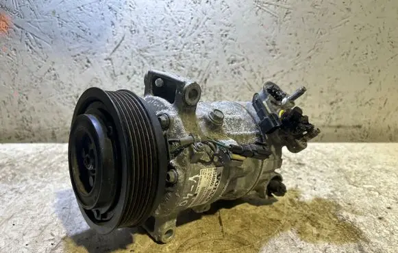 Volvo V40 Air conditioning (A/C) compressor (pump) 31348965 063555045B4