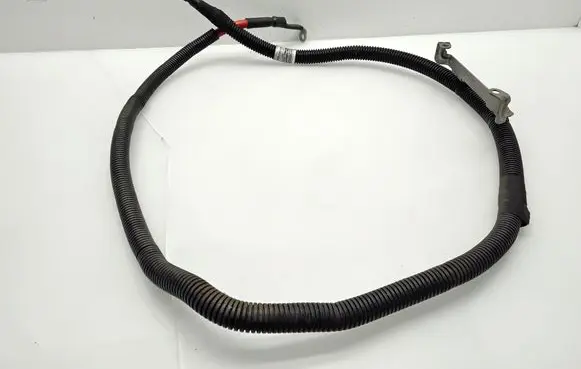 Mercedes-Benz Sprinter W907 W910 Positive cable (battery) 