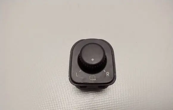 Volkswagen Jetta V Wing mirror switch 1K0959565A