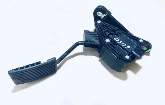 Honda CR-V Accelerator throttle pedal 31306k17
