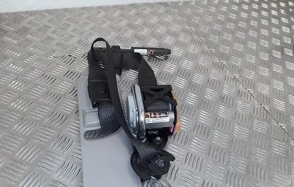 Opel Mokka Front seatbelt 95352272