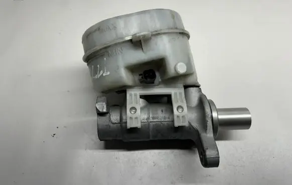 Ford Mustang VI Brake fluid reservoir 632105967 01603382174